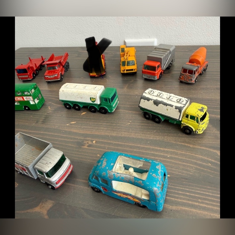 11 x  vintage metal vehicles  🚌 🚜 matchbox